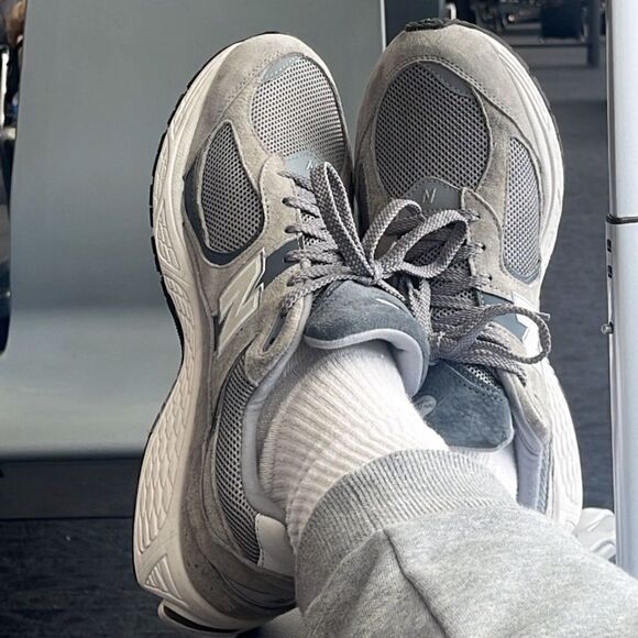 New Balance Gray 2002R Running Shoes Mens - Picture 7 of 7